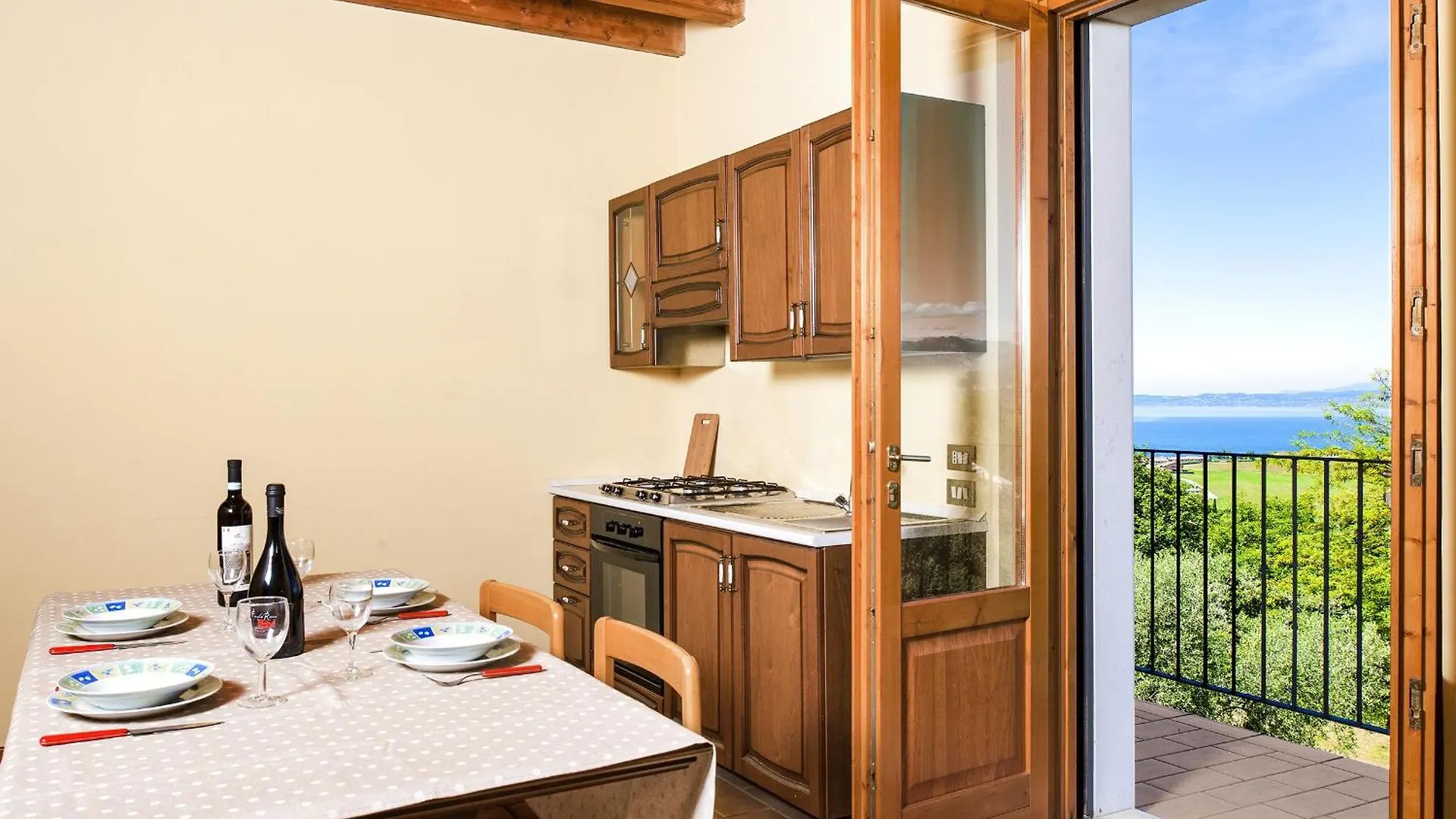 Roel Apartments Lazise Calmasino 0*,  Italy