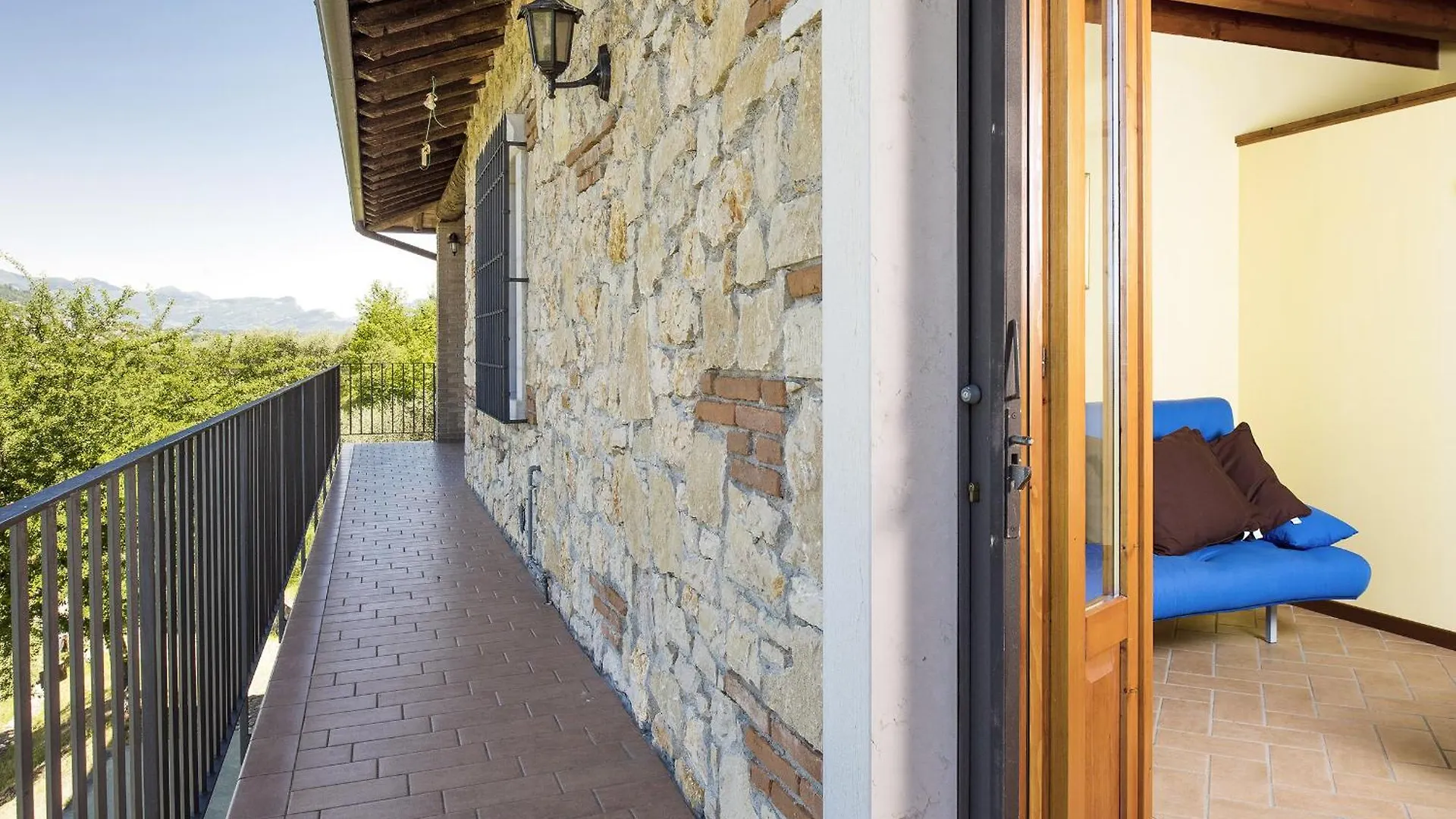 Roel Apartments Lazise Calmasino Italy