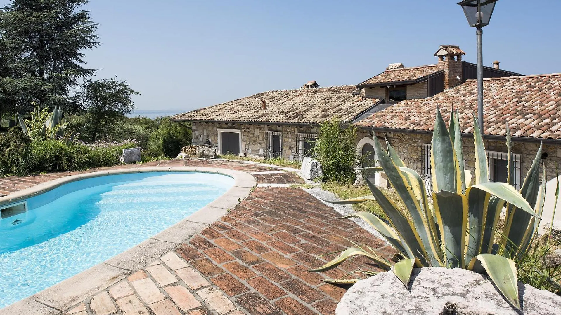 Roel Apartments Lazise Calmasino